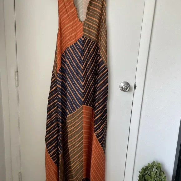 NWT ANTHROPOLOGIE Farm Rio halter maxi dress Size M - Picture 3 of 10